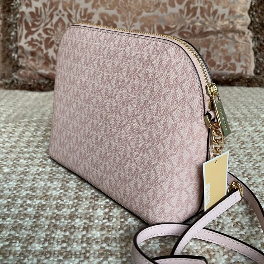 Michael Kors Jet Set Travel Medium Dome Crossbody